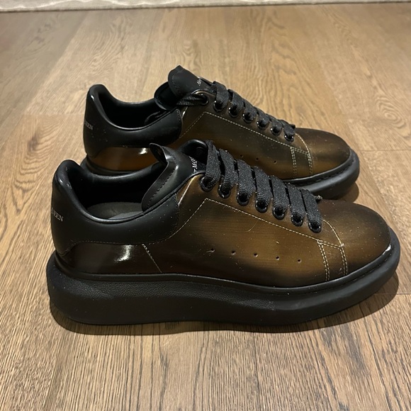 Alexander McQueen Sneakers - Picture 2 of 7
